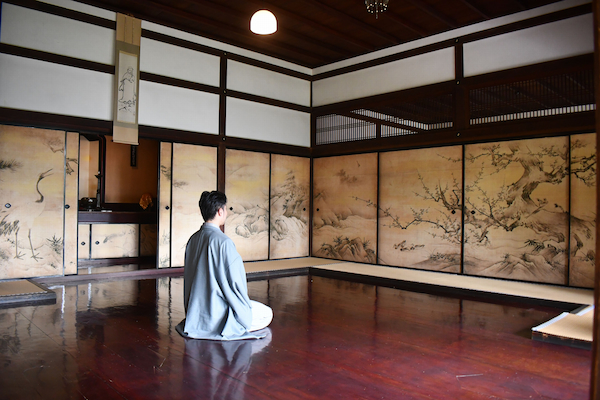 狩野永徳が描いた「花鳥図」が彩る大徳寺塔頭・聚光院の本堂＝京都市北区
