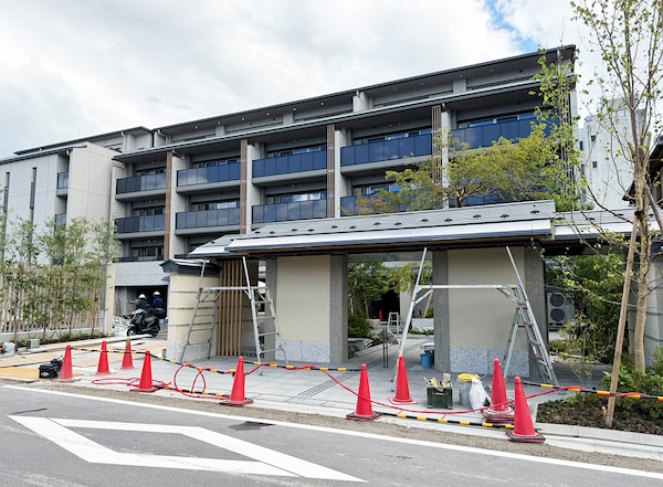 聖護院の門前に建設中のマンション＝同市左京区