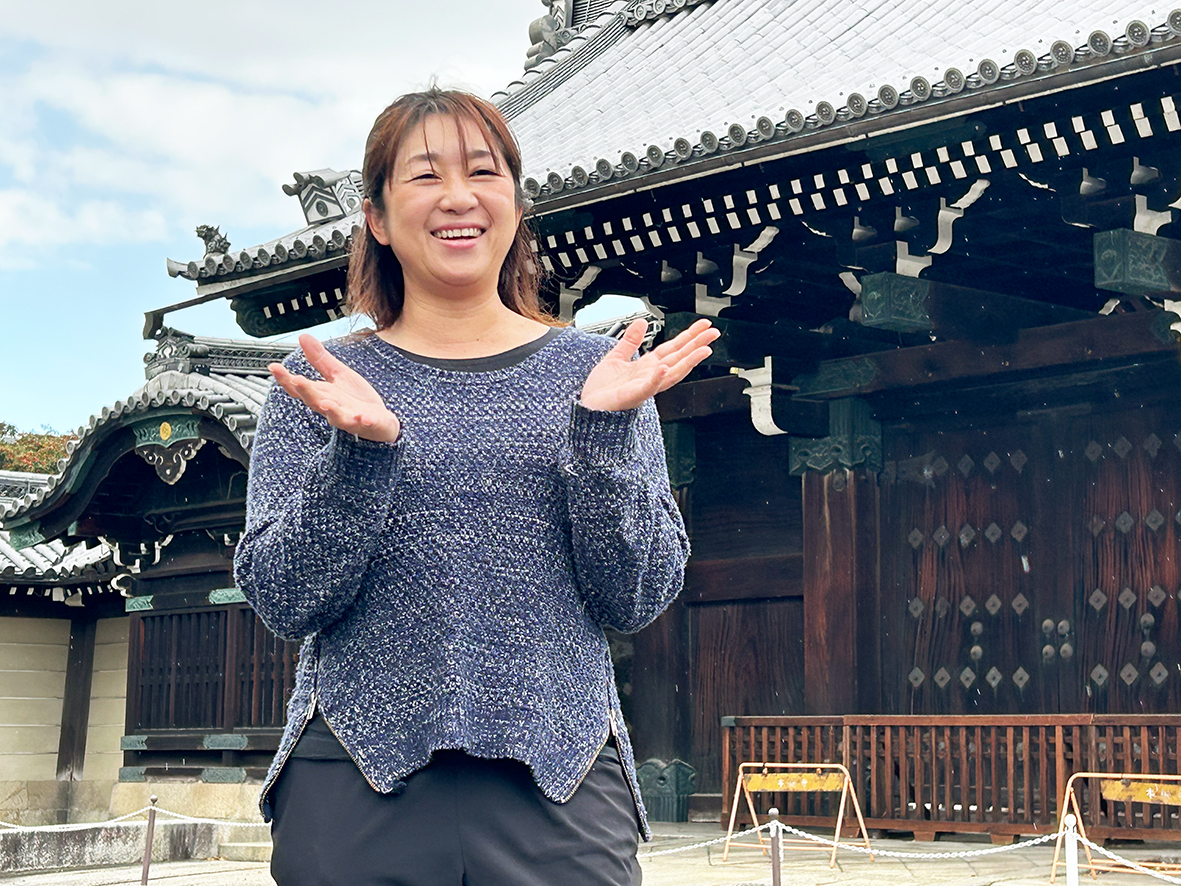 （画像アイキャッチ兼用：利用者との思い出を語る坂本さん）