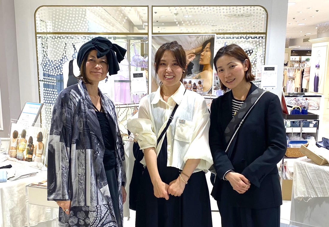 画像アイキャッチ兼用①運営メンバー
一般社団法人NiCHIの運営メンバー。右から布施田さん、田村さん、加藤さん