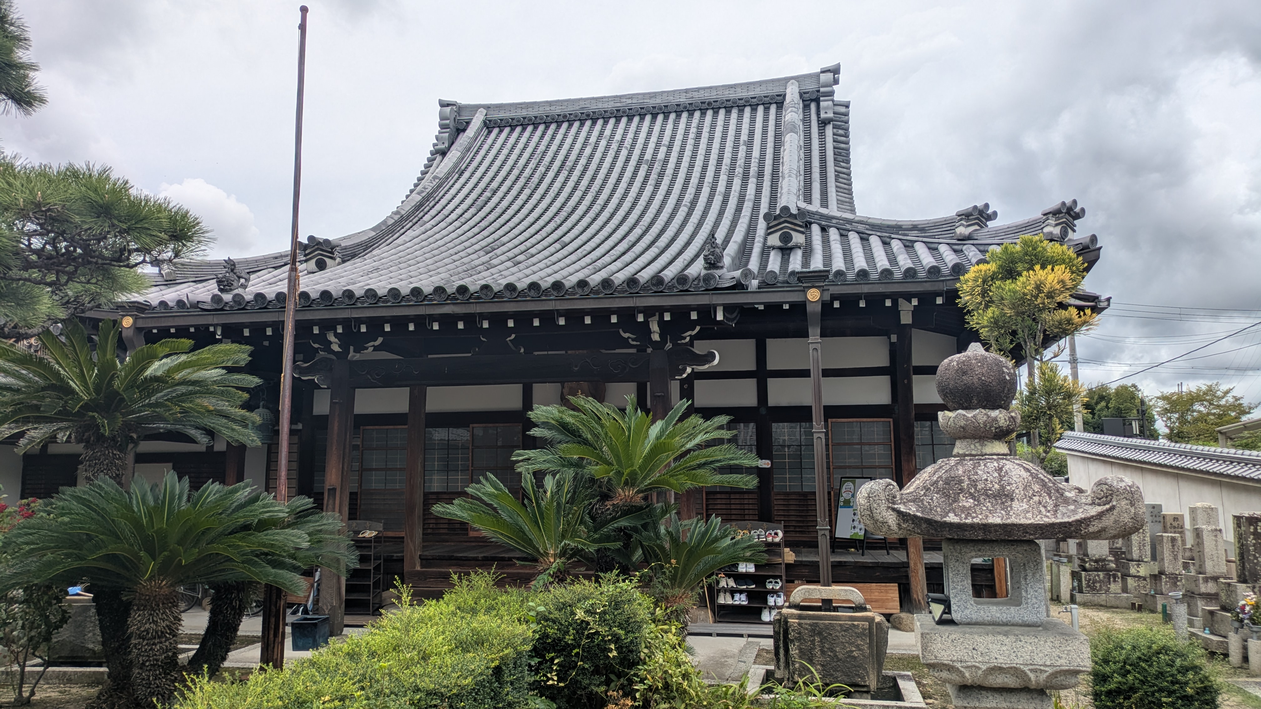 （画像：「オモロー寺子屋発表会」が行われた西光寺）